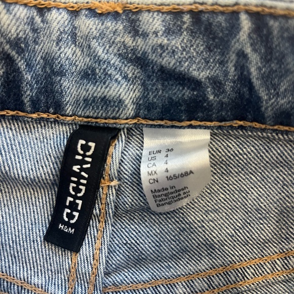 H&M Jean shorts - Picture 2 of 3